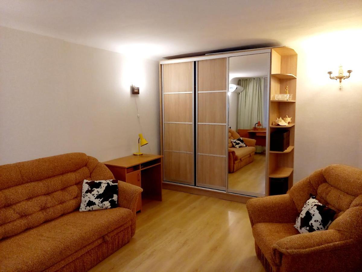Квартира На Набережной Almatý Exterior foto