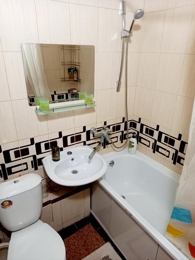 Квартира На Набережной Almatý Exterior foto