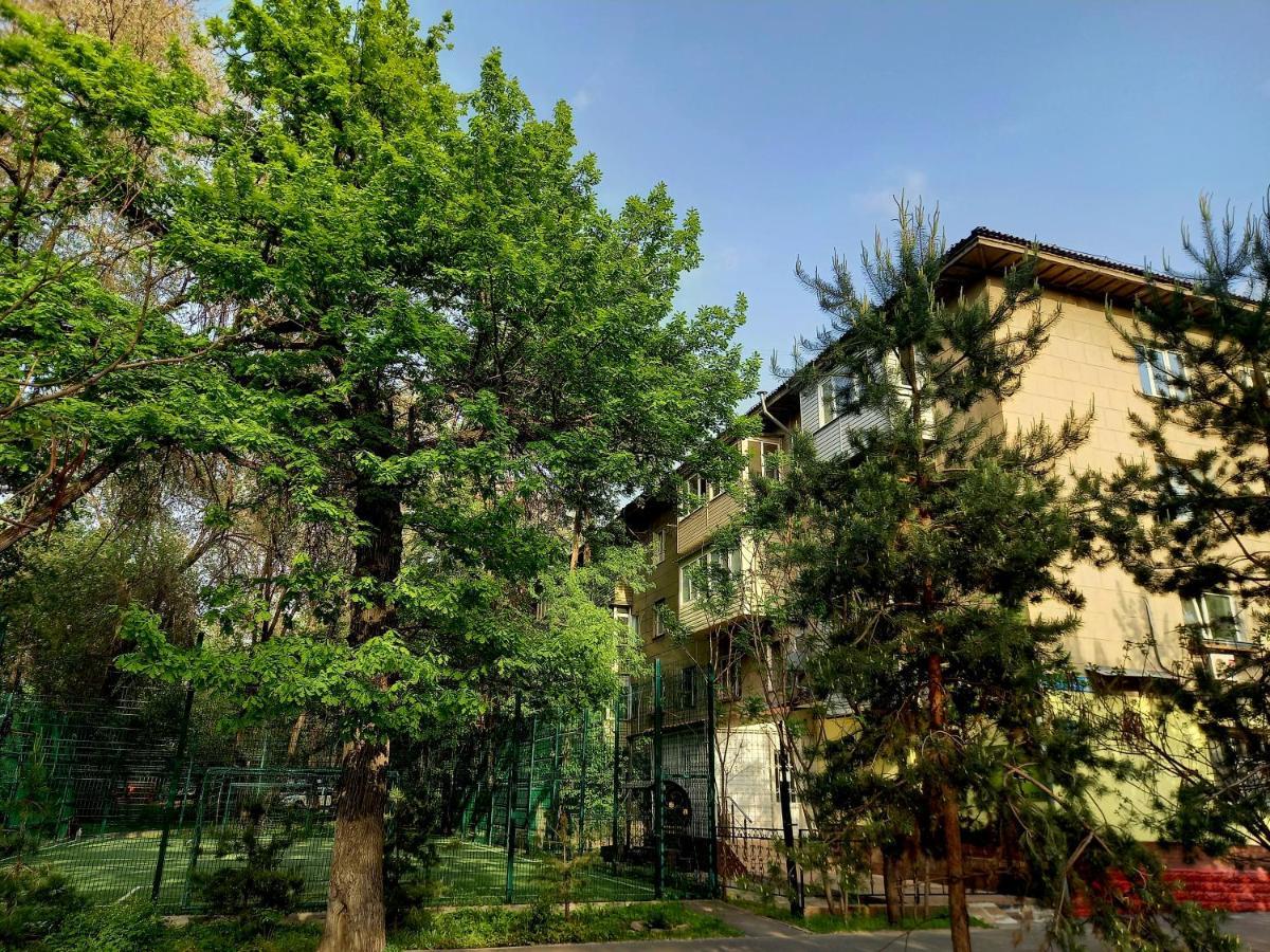 Квартира На Набережной Almatý Exterior foto